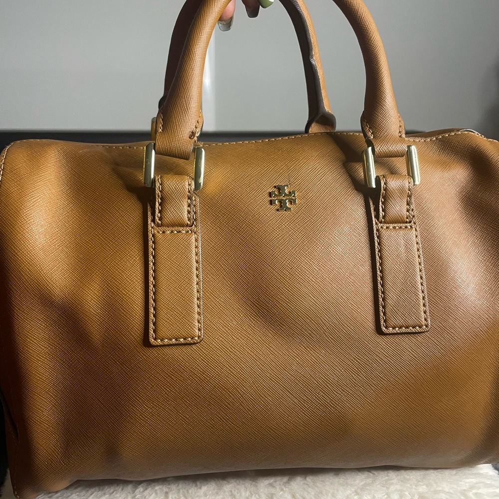 Check out this classic Tory Burch Bag